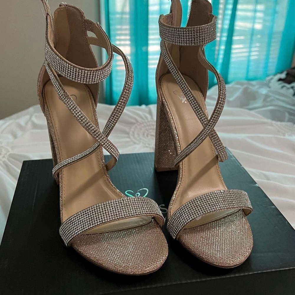 Windsor heels brand new